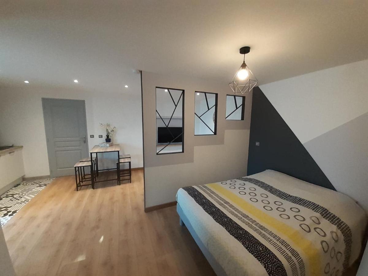 Studio Le Menascle Saint-Georges-de-Luzencon Екстер'єр фото